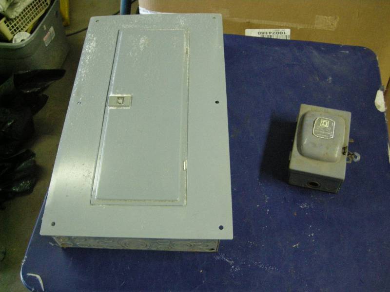 lot 80 image: Circuit Power Boxes