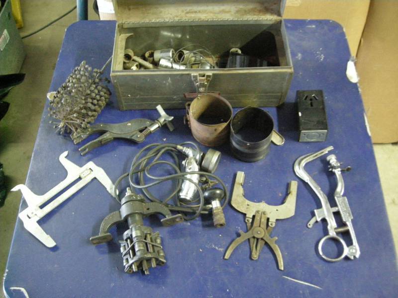 lot 76 image: Toolbox, Vintage Cylinder Tools