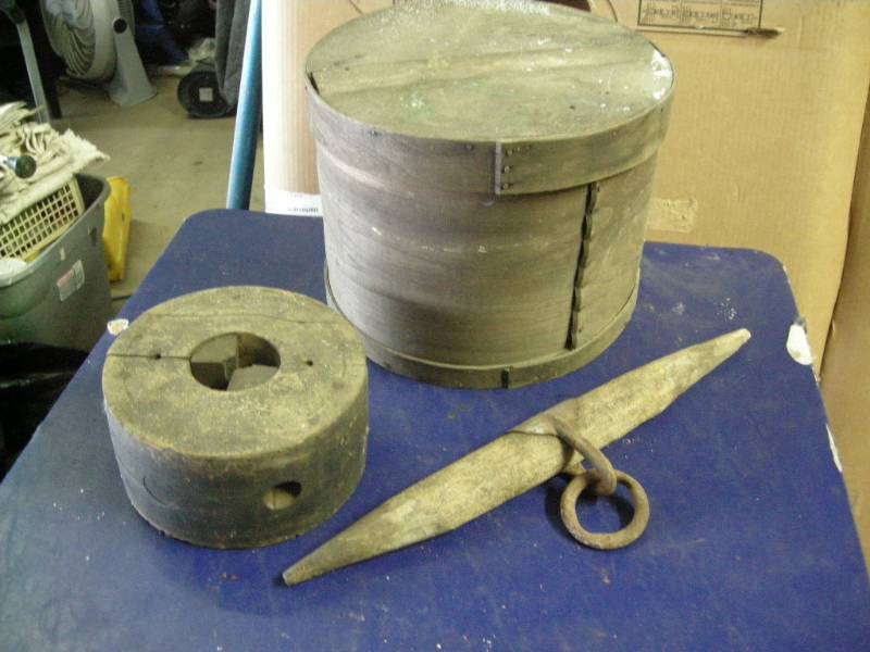 lot 77 image: Antique Wooden Items