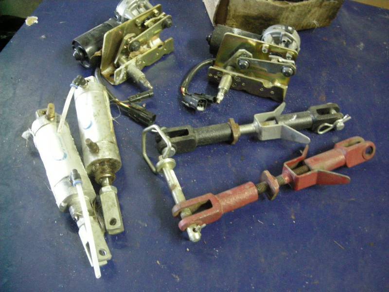 lot 78 image: Misc Metal Items