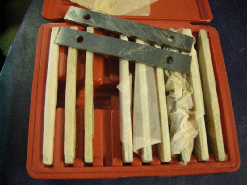 lot 88 image: Parting Tool Cut-off Blade Set