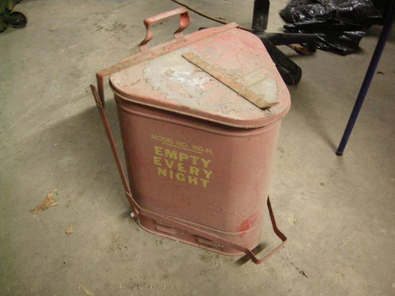 lot 99 image: Vintage Safety Trash Can