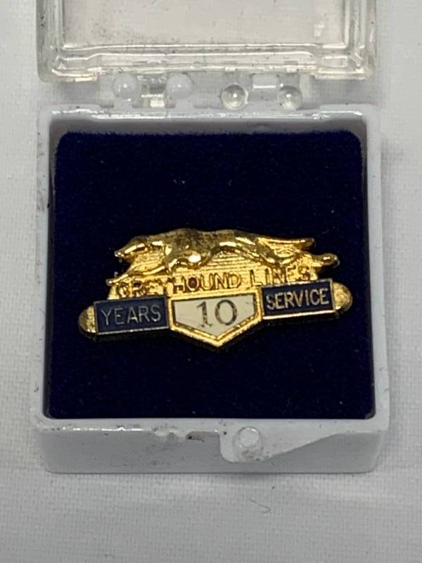 lot 4 image: Vintage Greyhound Bus 10 Year Employee pin