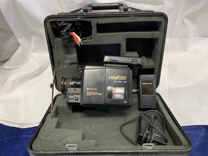 lot 16 image: Hitachi Video Camera Recorder