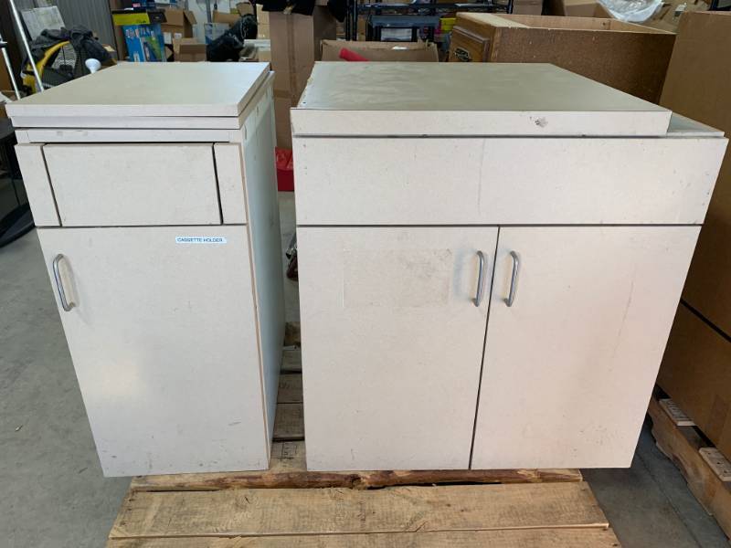 lot 45 image: Lot of 2 Cabinets