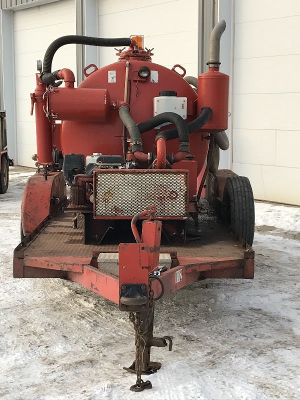 lot 2 image: 2000 VSTR Industrial Muck-Sucker  Vacuum Trailer
