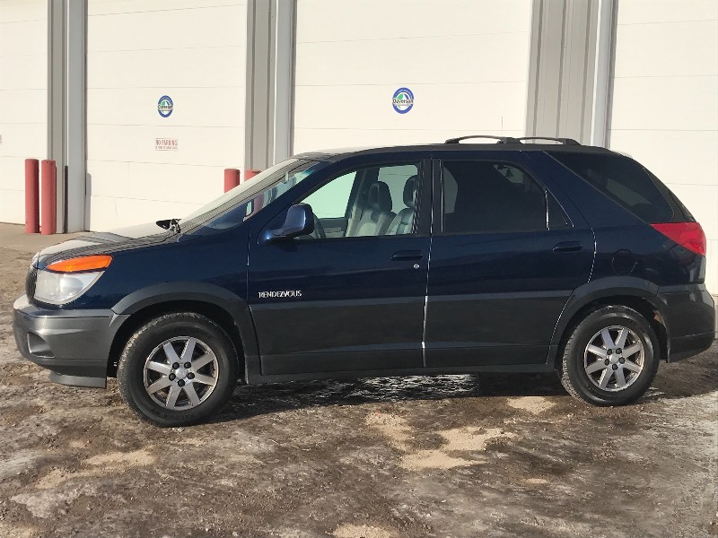 lot 3 image: 2002 Buick Rendezvous CXL