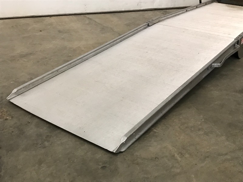lot 5 image: 10ft Bi-Fold Aluminum Loading Ramp