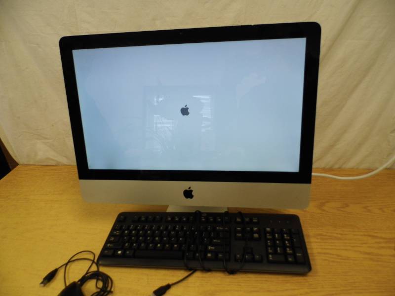 lot 5 image: iMac