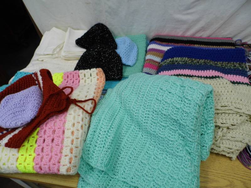 lot 18 image: Afgans - Quilt - Tote