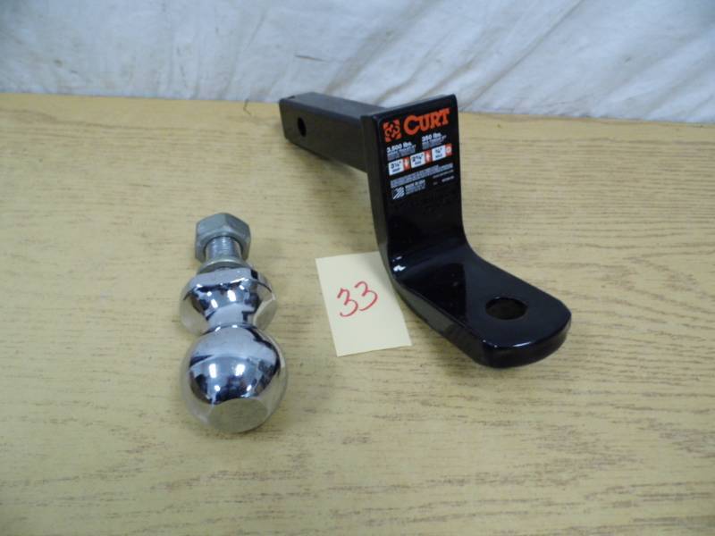 lot 33 image: Receiver Hitch w Ball