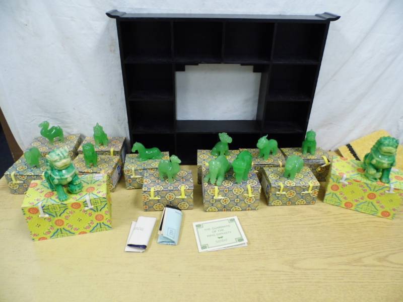 lot 54 image: Jade Glass Figures w Shelf Display