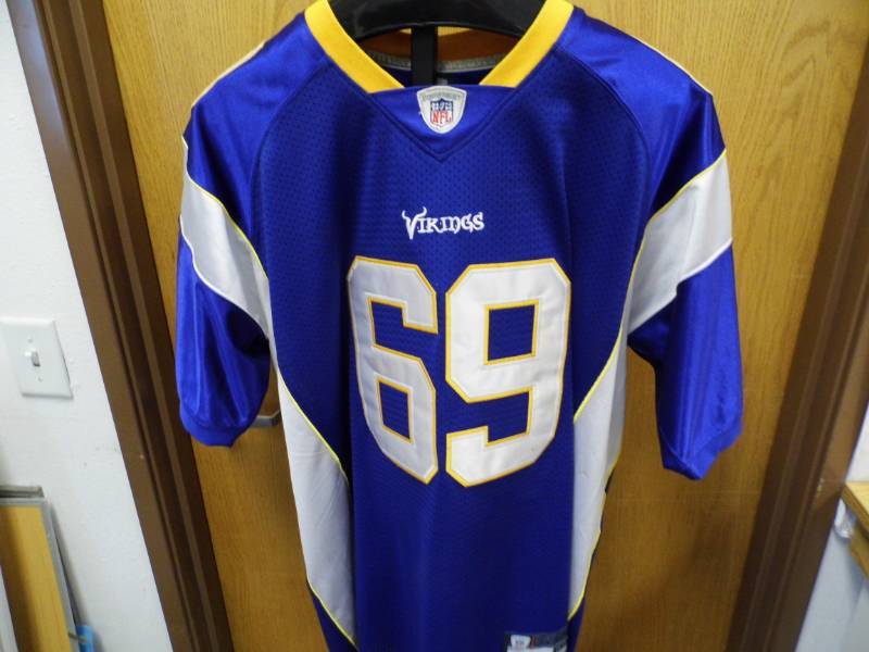 lot 56 image: Jared Allen Jersey