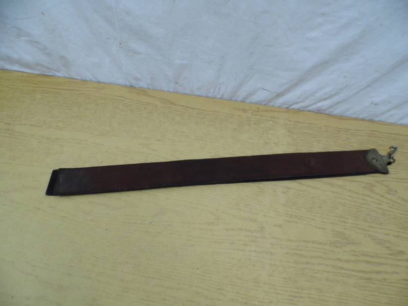 lot 57 image: Razor Strap