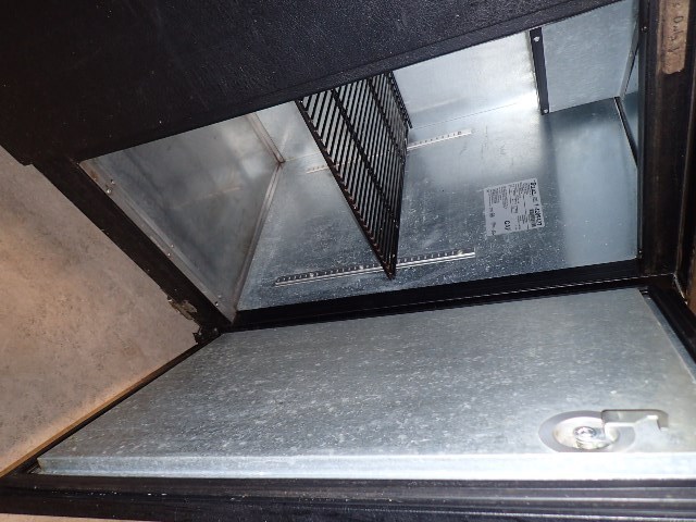 lot 30 image: True, Mod #TBB-2, two door back bar refrigerator, NSF, SN 3222403, caster mounted, 115 volts, 8.5 amps, stainless steel top