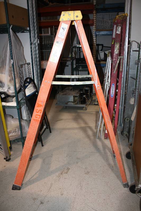 lot 102 image: 6 Ladder