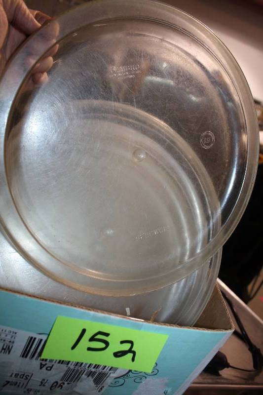 lot 152 image: Plastic Lids