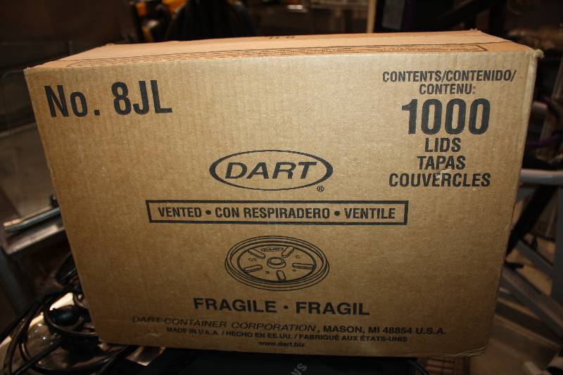 lot 154 image: Dart Vented Lids 8JL