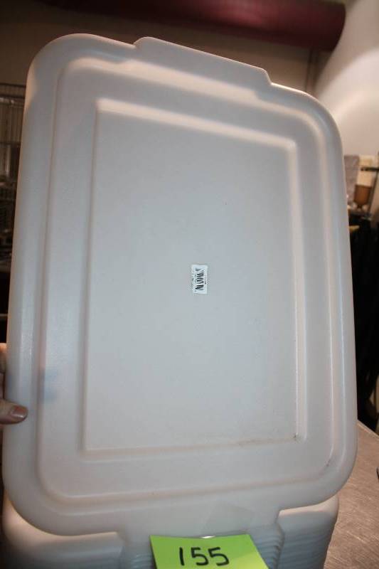 lot 155 image: V7 Bus Box Cover Plastic Lids