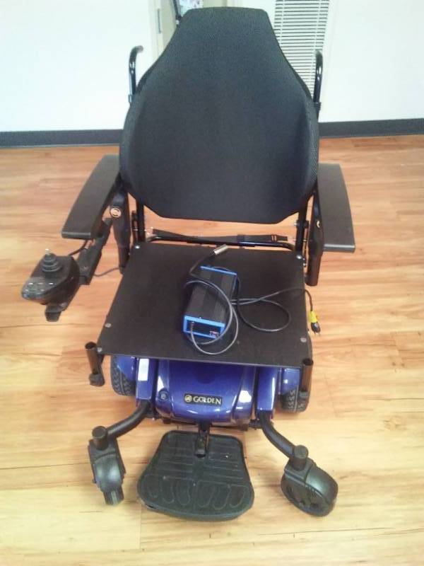 lot 63 image: Golden electric scooter wheelchair see pics for detail.