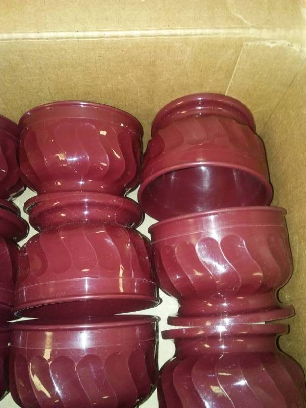 lot 82 image: 4 oz insulated cups - 70, new.