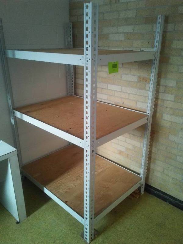lot 231 image: Storage shelves, heavy duty, sturdy.