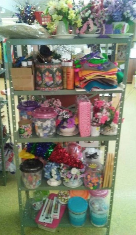 lot 233 image: 5 shelf storage with crafting contents.