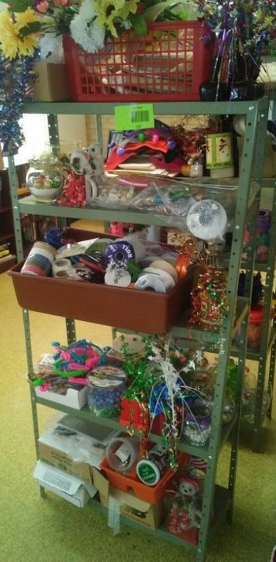 lot 237 image: 5 shelf storage with crafting contents.