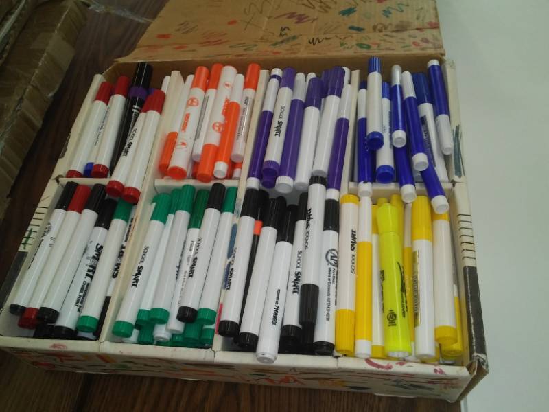 lot 266 image: New in box white craft paper with folding table and markers.