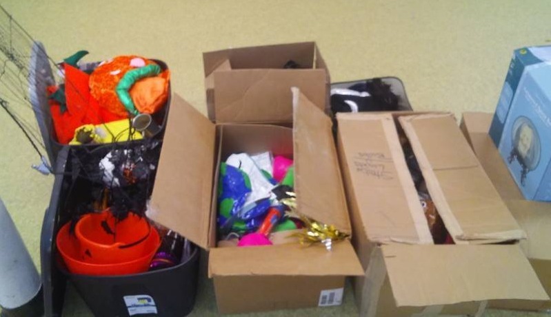 lot 267 image: Large lots of Halloween decor and costume wear.