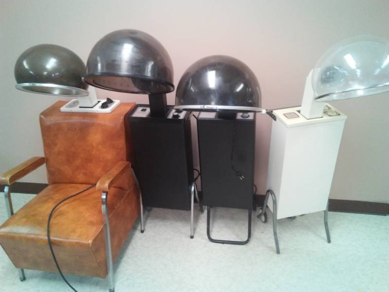 lot 309 image: 4 Hair dryers -working condition,