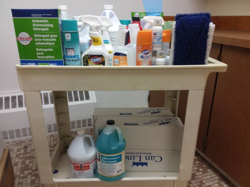 lot 435 image: Poly Resin Roller Cart with NEW Cleaning Supplies