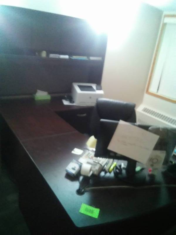 lot 132 image: U-shaped desk with upper cabinets. 