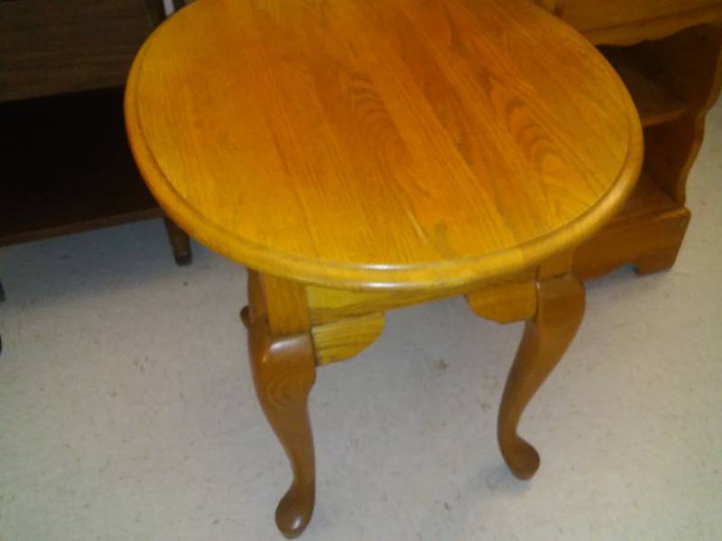 lot 138 image: 10 Furniture items, 