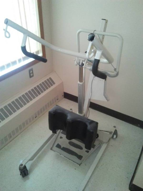 lot 328 image: MedCare Lift