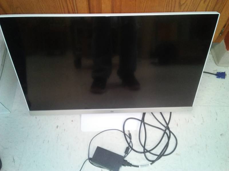 lot 343 image: Flat screen monitor HP Pavilion Excellent