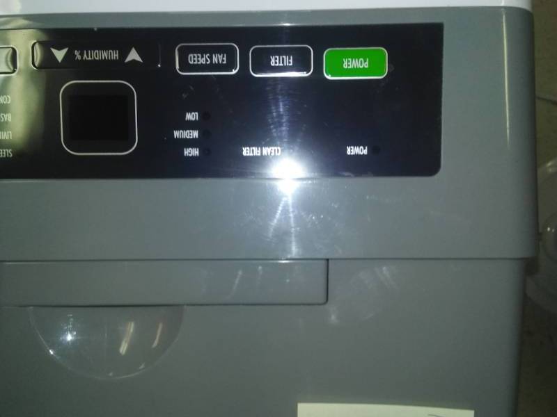 lot 346 image: Soleus air humidifier Model HMT D7 oea.
