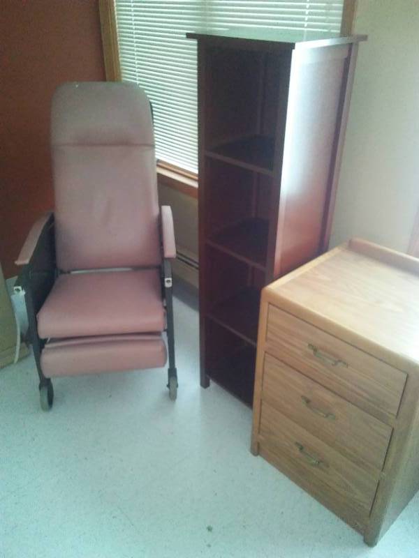 lot 410 image: Bookcase, Table and Chair