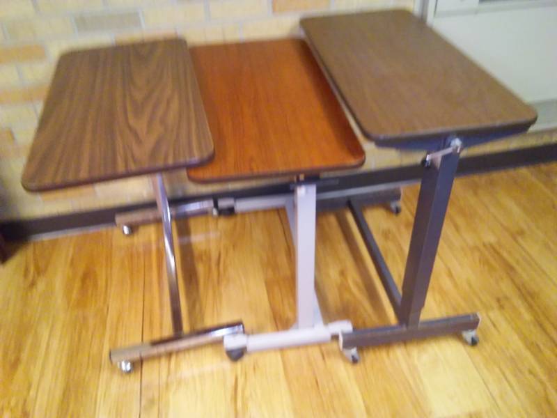lot 189 image: 3 Adjustable Bedside Tables. 