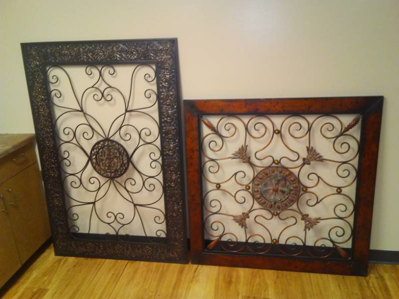 lot 207 image: 2 Large Metal Wall Hanging Dcor, 