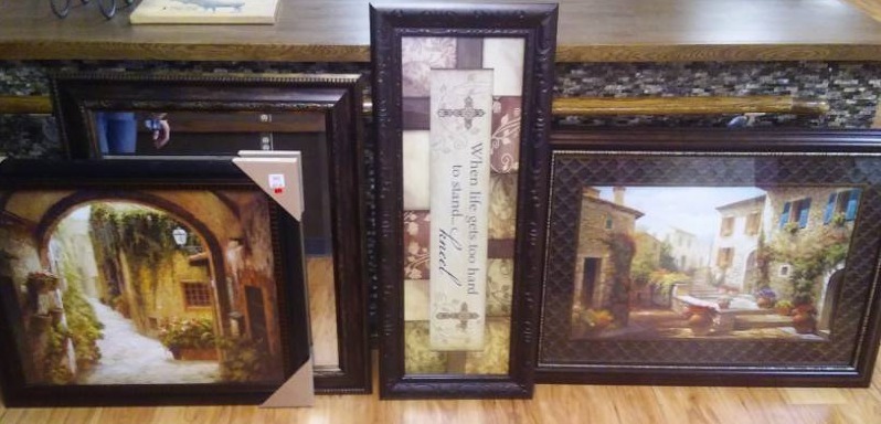 lot 477 image: Mirror and wall decor - 4.