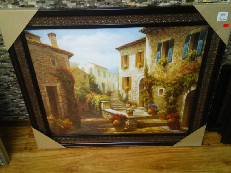 lot 482 image: 482 home decor - European steps, 34 x 27.