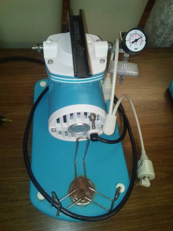 lot 504 image: Schuco - vac suction pump and supplies.