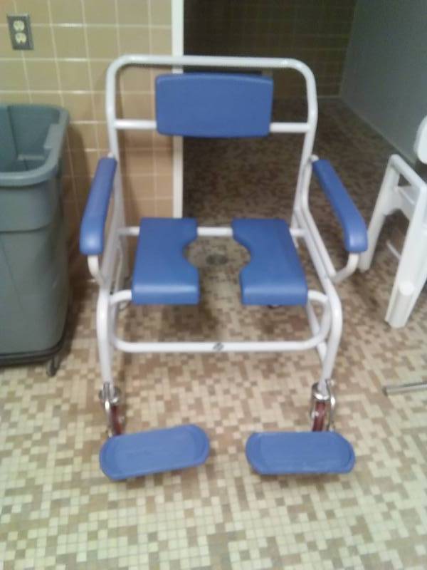 lot 536 image: Roller chair shower  toilet - Eggle tubing. XXL rehab chair