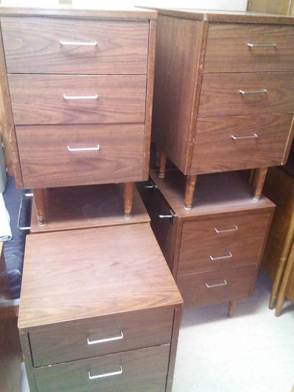 lot 832 image: 9 solid wood nightstands or side tables or end tables.