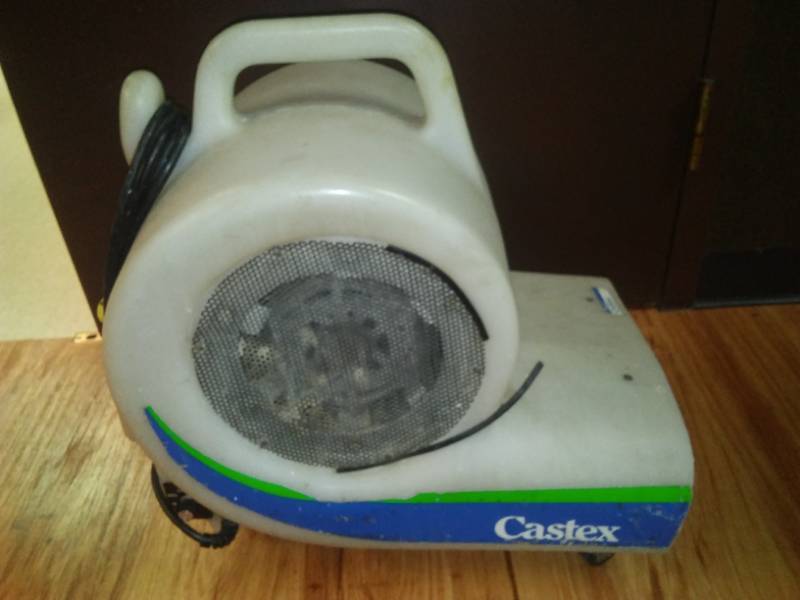 lot 837 image: Castex industrial commercial blower fan. 3-speed Cyclone with handle and 4 casters.
