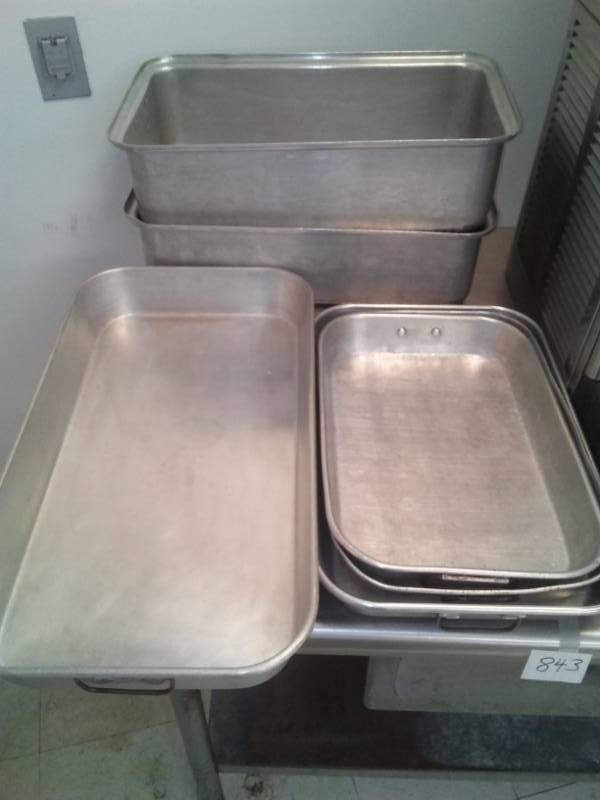 lot 852 image: 6 Commercial Grade Baking Pans, 2