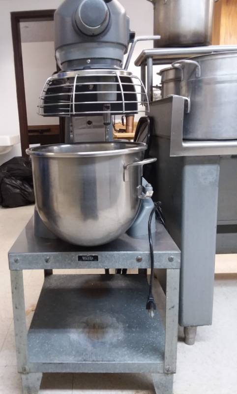lot 651 image: Hobart 20qt. Mixer Legacy HL200. Model ML134289, includes stand in pic. See Pictures for full detail,