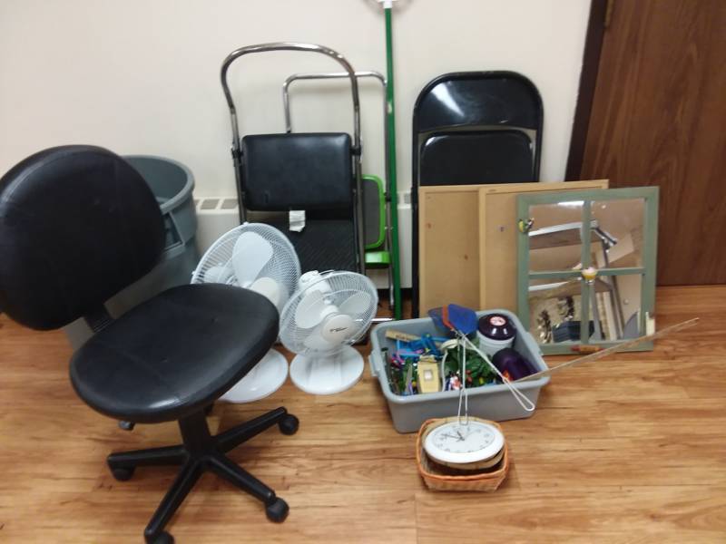 lot 656 image: Misc. Huge Lot  Trash Can, office Chair, fans-2, step stool  2, and SO MUCH MORE