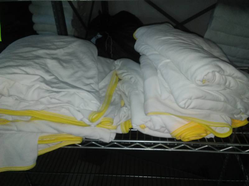 lot 461 image: Yellow Edge Top Sheets (18)